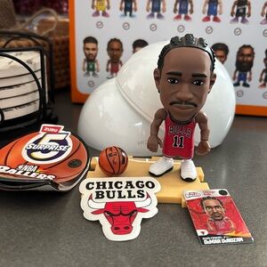 ZURU NBA Ballers 5 Surprise Mystery Figure DEMAR DEROZAN